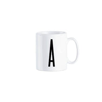 GRAPHIC LETTER MUG