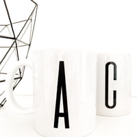 GRAPHIC LETTER MUG